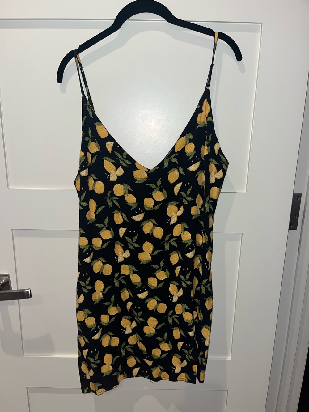 Reformation lemon marlow dress - Picture 2 of 4